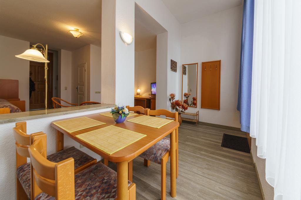 Hotel Haus Alexander Heringsdorf  Esterno foto