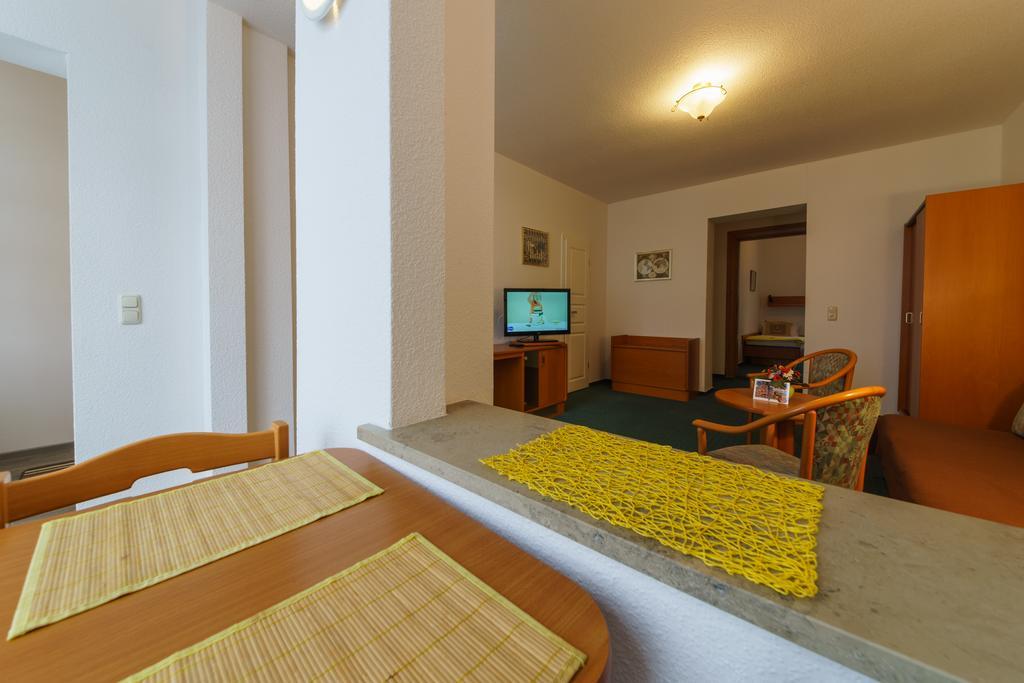 Hotel Haus Alexander Heringsdorf  Esterno foto