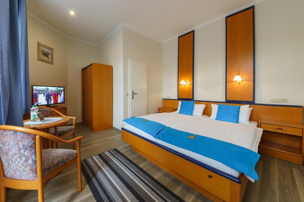 Hotel Haus Alexander Heringsdorf  Esterno foto
