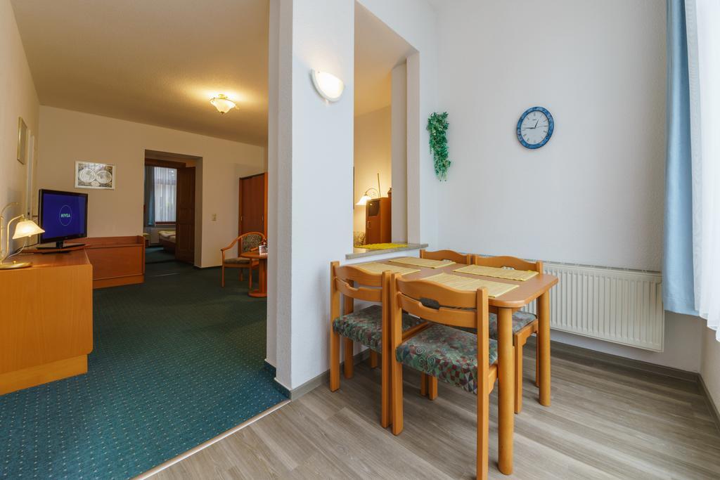 Hotel Haus Alexander Heringsdorf  Esterno foto