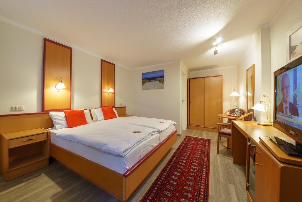 Hotel Haus Alexander Heringsdorf  Esterno foto